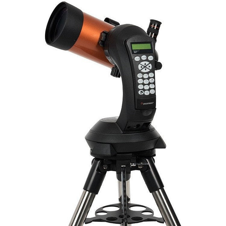 Télescope Celestron NexStar 4SE vue d'ensemble fond blanc